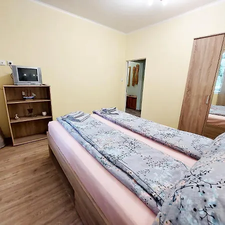 за гости, ж.к. зорница , бл.9 Apartment Burgas