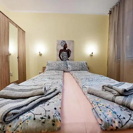 за гости, ж.к. зорница , бл.9 Appartement Burgas