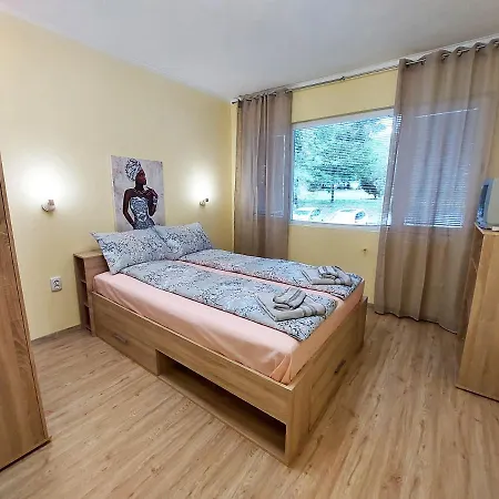 за гости, ж.к. зорница , бл.9 * Μπουργκάς